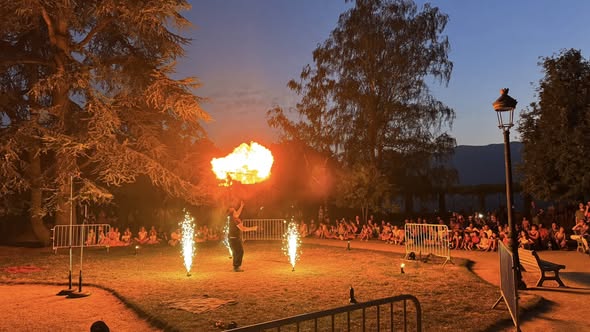 Nico le Jongleur de Feu en spectacle en Savoie