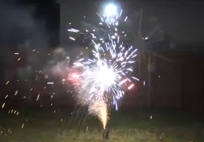 Effets pyrotechniques installés au sol